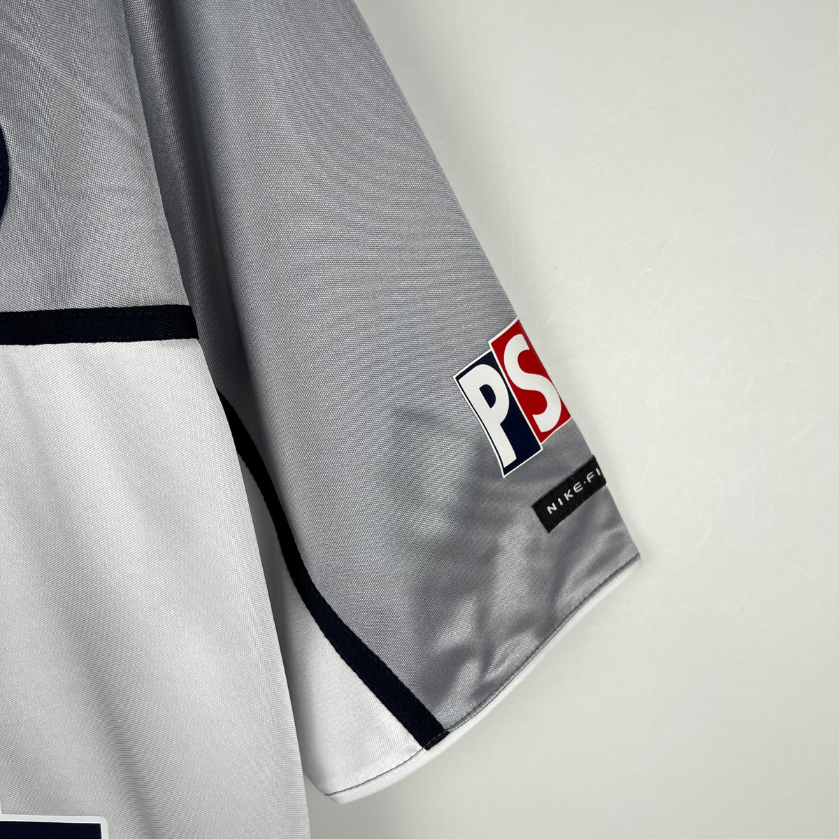 Paris Saint-Germain 1999 - 2000 AWAY JERSEY