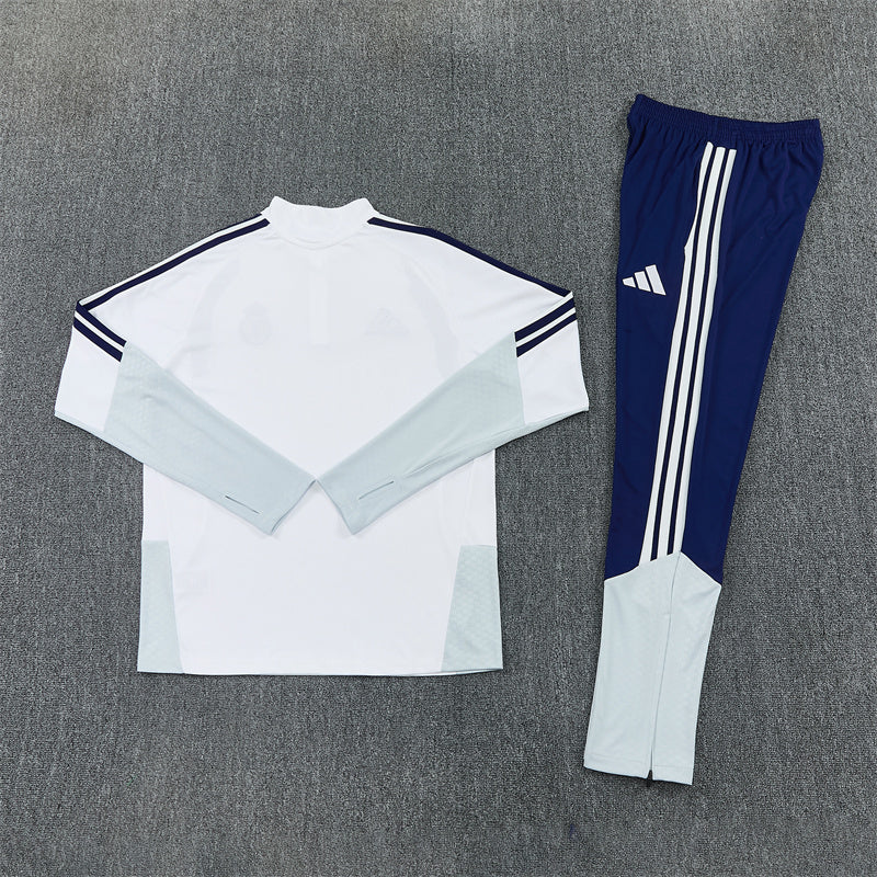 26 27 Real Madrid Tracksuit 3