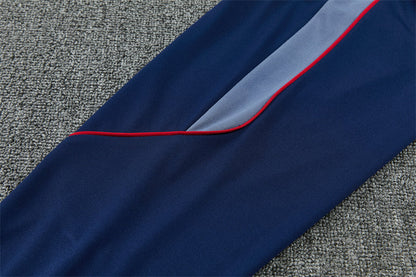26 27 England Tracksuit 1