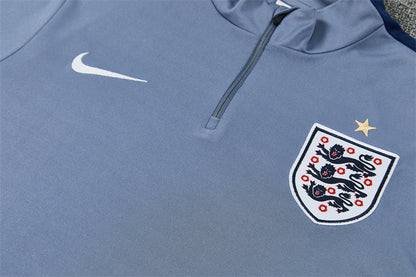 26 27 England Tracksuit 1