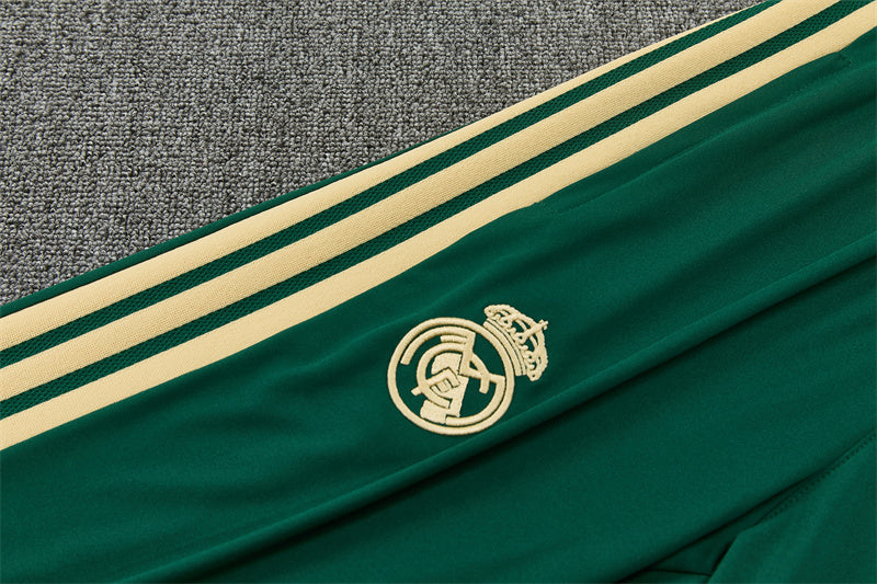 26 27 Real Madrid Tracksuit 1