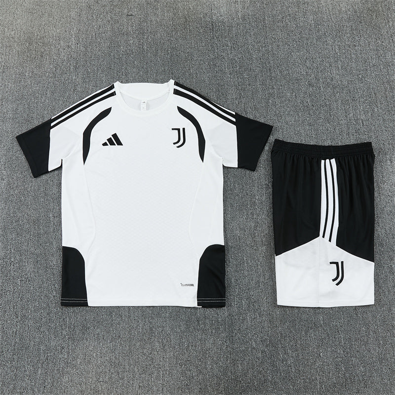 2627 Juventus short sleeve Training Kit