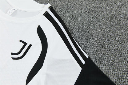 2627 Juventus short sleeve Training Kit