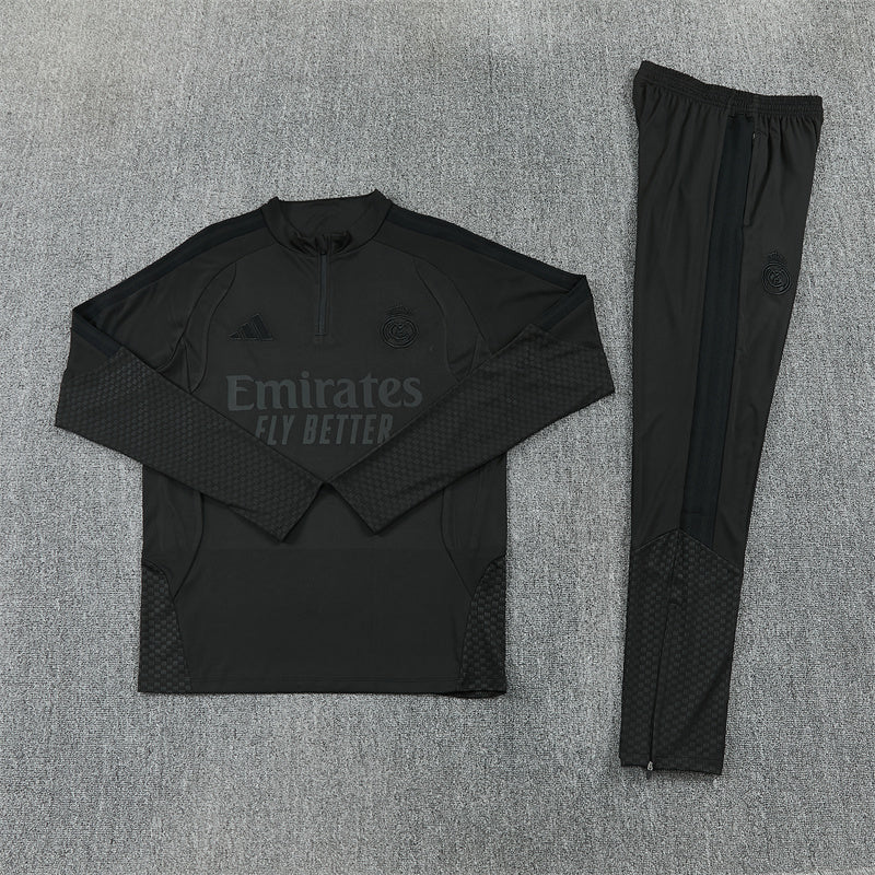 26 27 Real Madrid Tracksuit 4