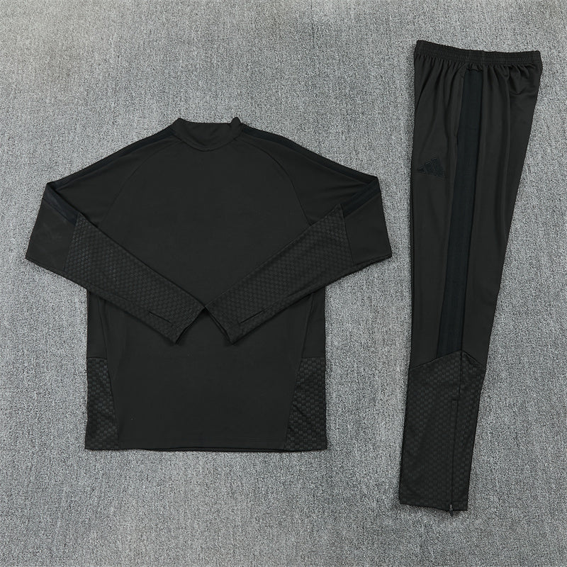 26 27 Real Madrid Tracksuit 4