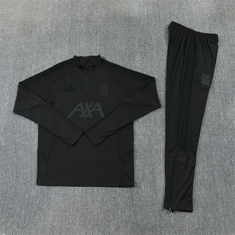 26 27 Liverpool Tracksuit