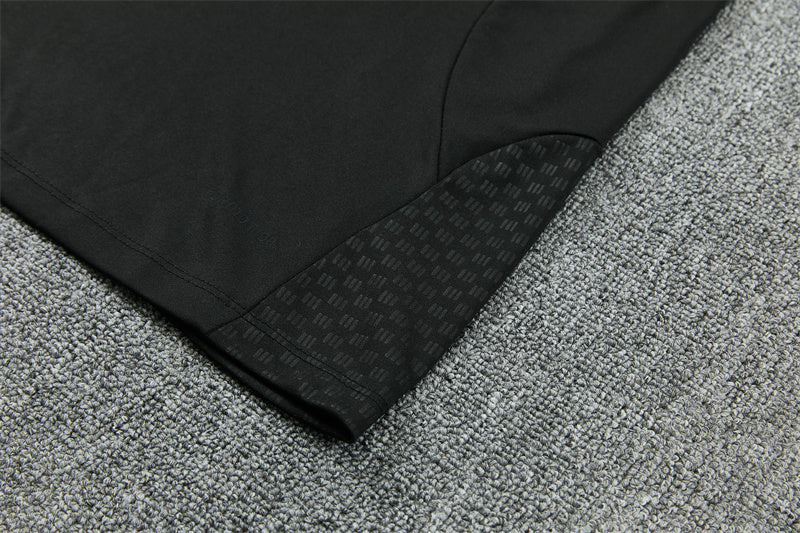 26 27 Liverpool Tracksuit