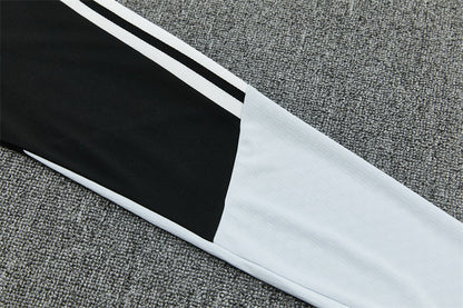 26 27 Liverpool Tracksuit 3