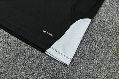 26 27 Liverpool Tracksuit 3