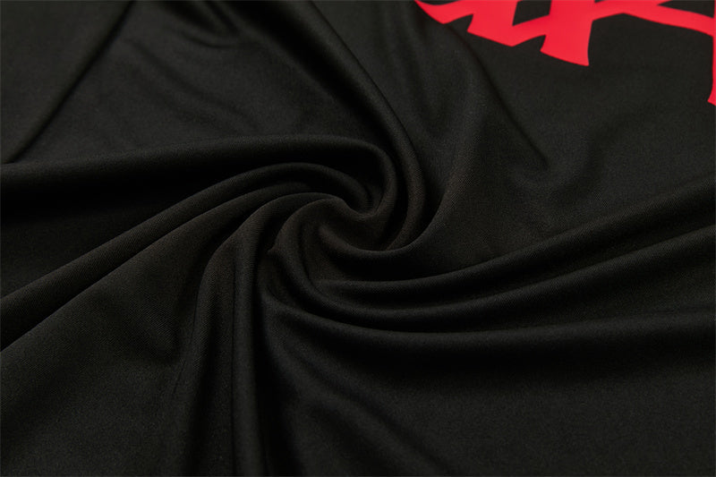 26 27 Liverpool Tracksuit 3