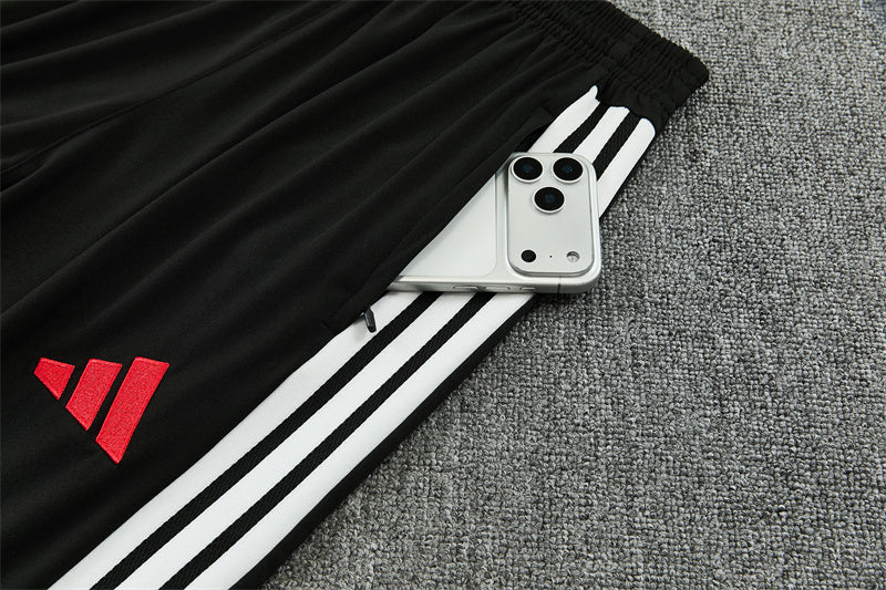 26 27 Liverpool Tracksuit 1