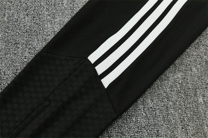 26 27 Liverpool Tracksuit 1
