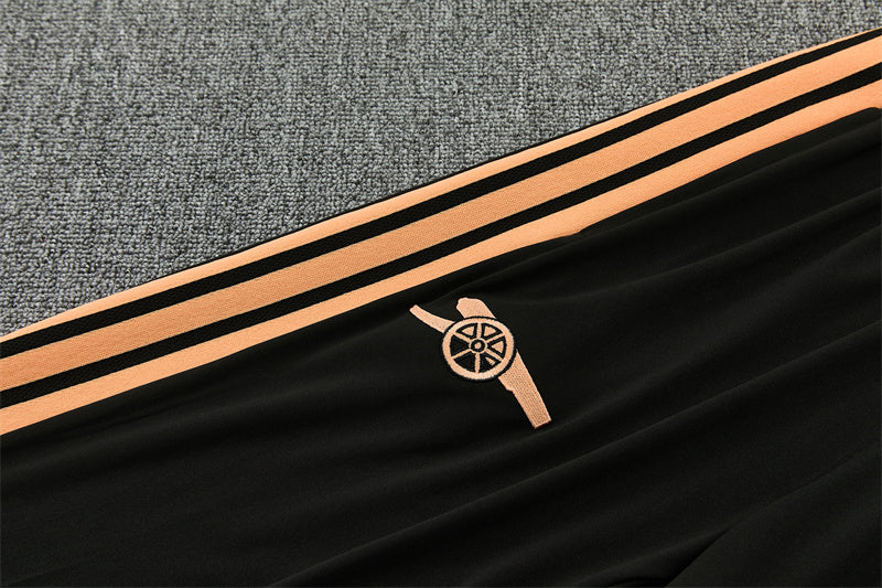 26 27 Arsenal Tracksuit 1