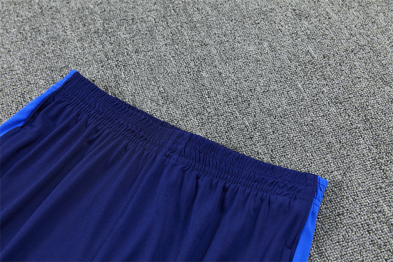 26 27 Inter Milan Tracksuit