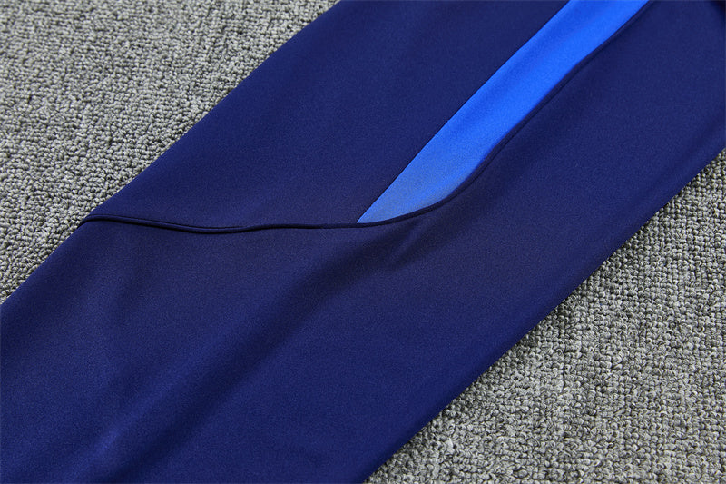 26 27 Inter Milan Tracksuit