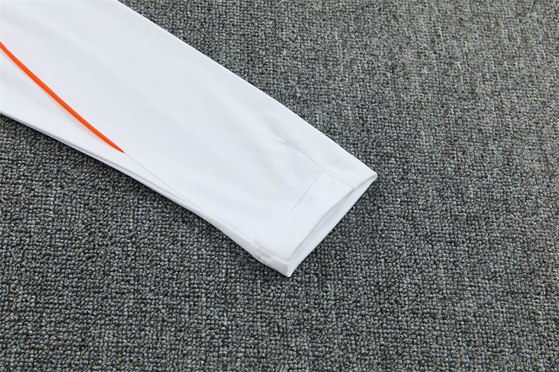 26 27 Netherlands Tracksuit 1