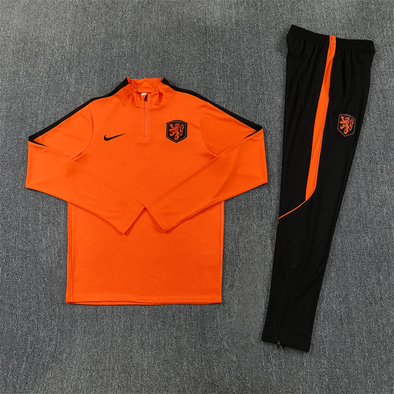 26 27 Netherlands Tracksuit 2