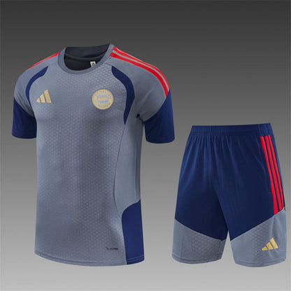 2627  Bayern short sleeve Training Kit
