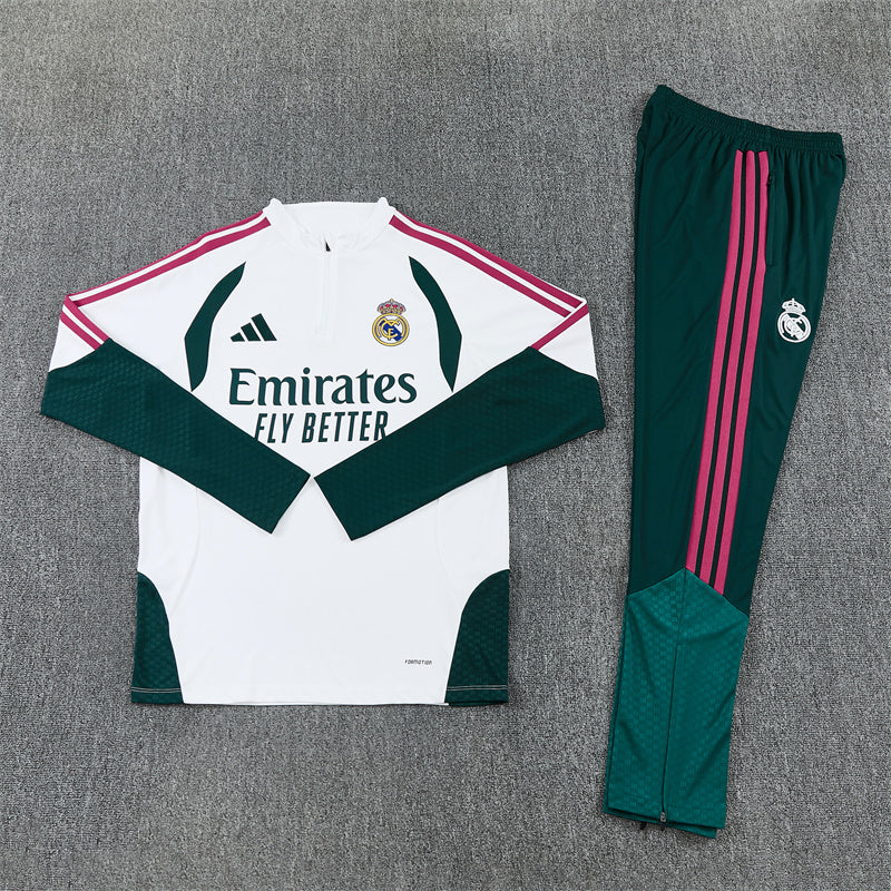26 27 Real Madrid Tracksuit 7