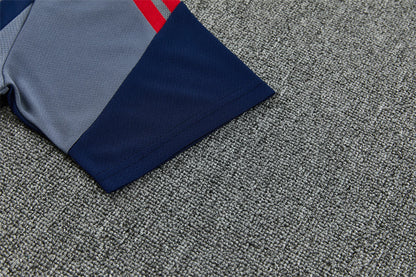 2627  Bayern short sleeve Training Kit