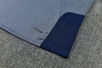2627  Bayern short sleeve Training Kit