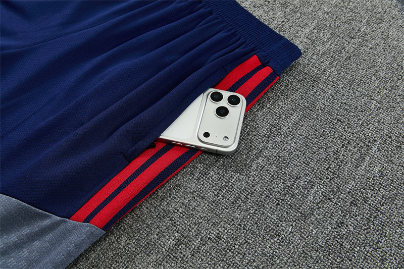 2627  Bayern short sleeve Training Kit