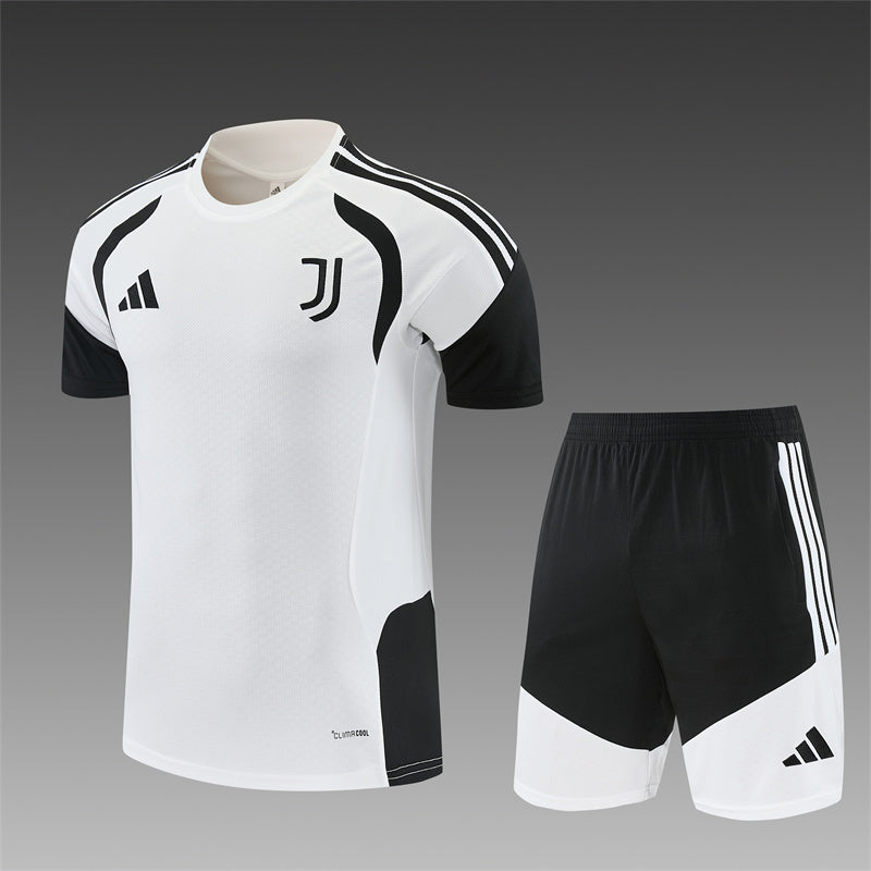 2627 Juventus short sleeve Training Kit