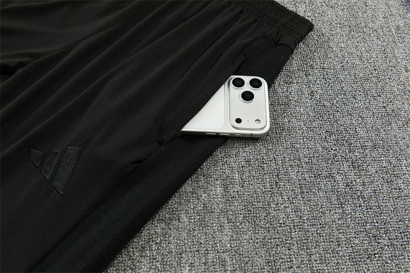 26 27   Manchester United Tracksuit 1
