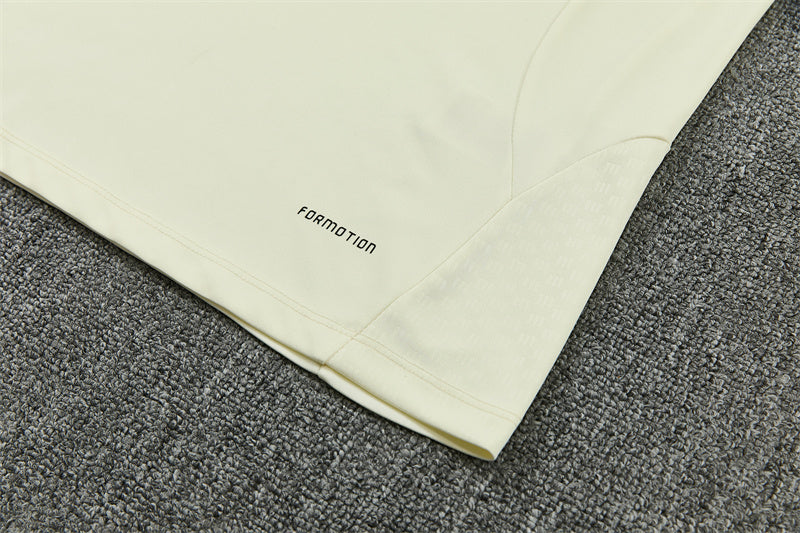 26 27 Real Madrid Tracksuit 10
