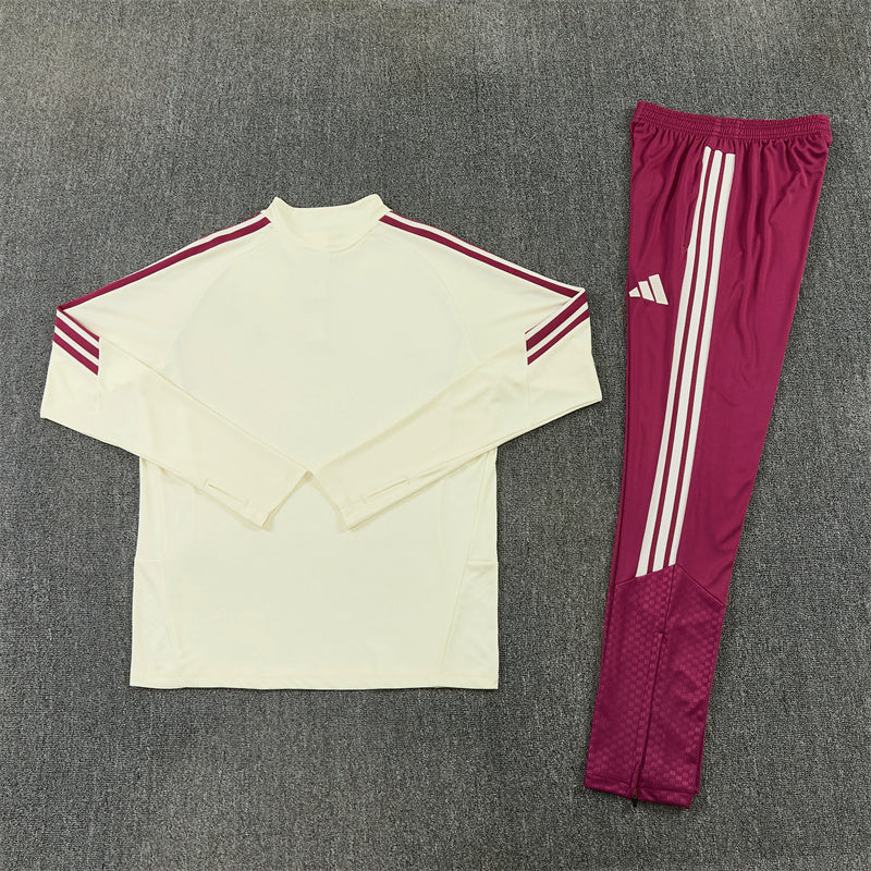 26 27 Real Madrid Tracksuit 10