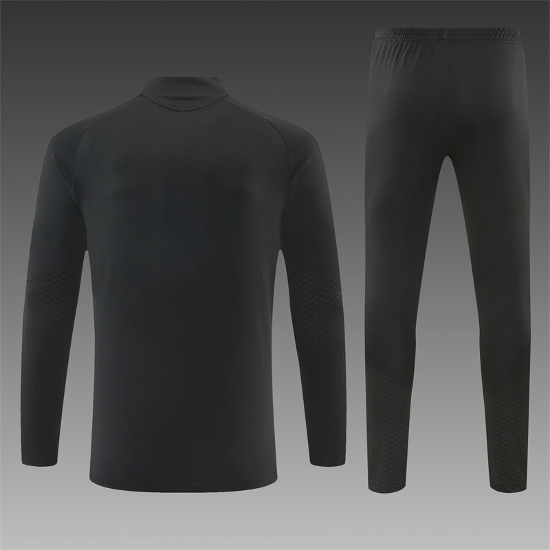 26 27 Real Madrid Tracksuit 4