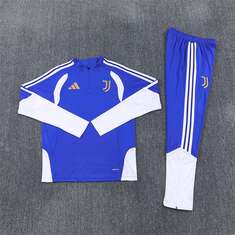 26 27 Juventus Tracksuit 2