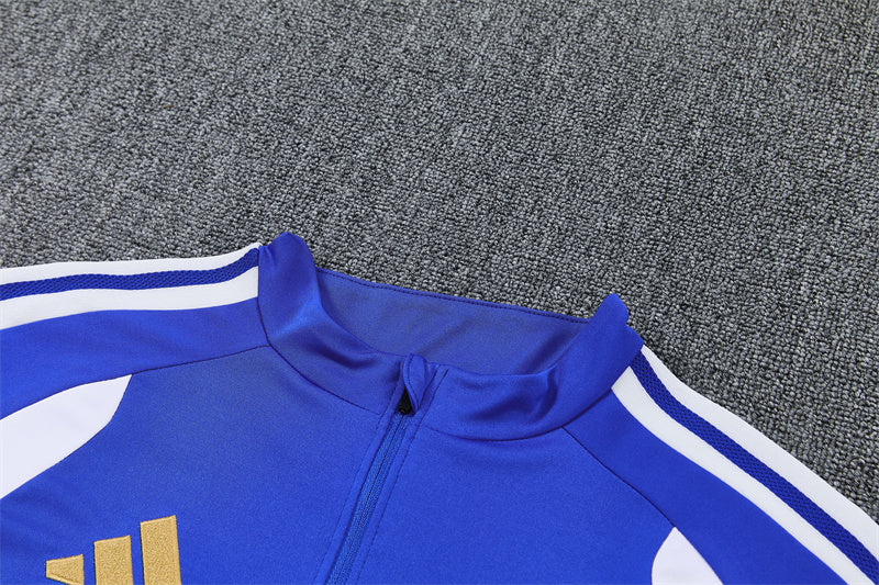 26 27 Juventus Tracksuit 2