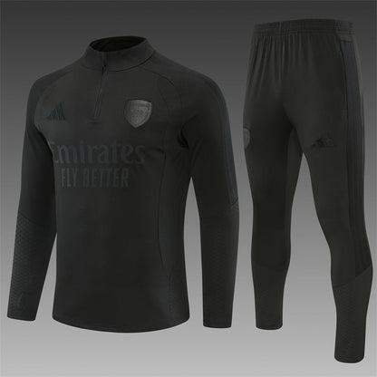 26 27 Arsenal Tracksuit 2