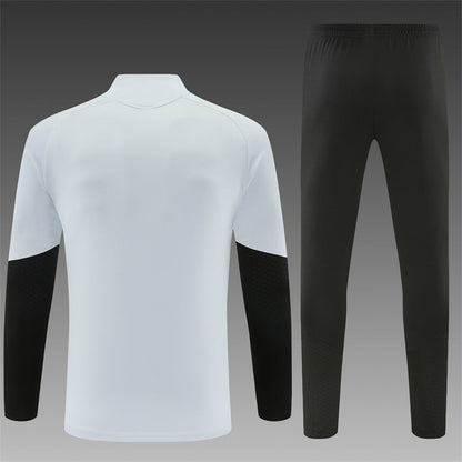 26 27 Liverpool Tracksuit 2