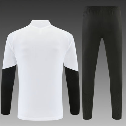 26 27 Liverpool Tracksuit 1