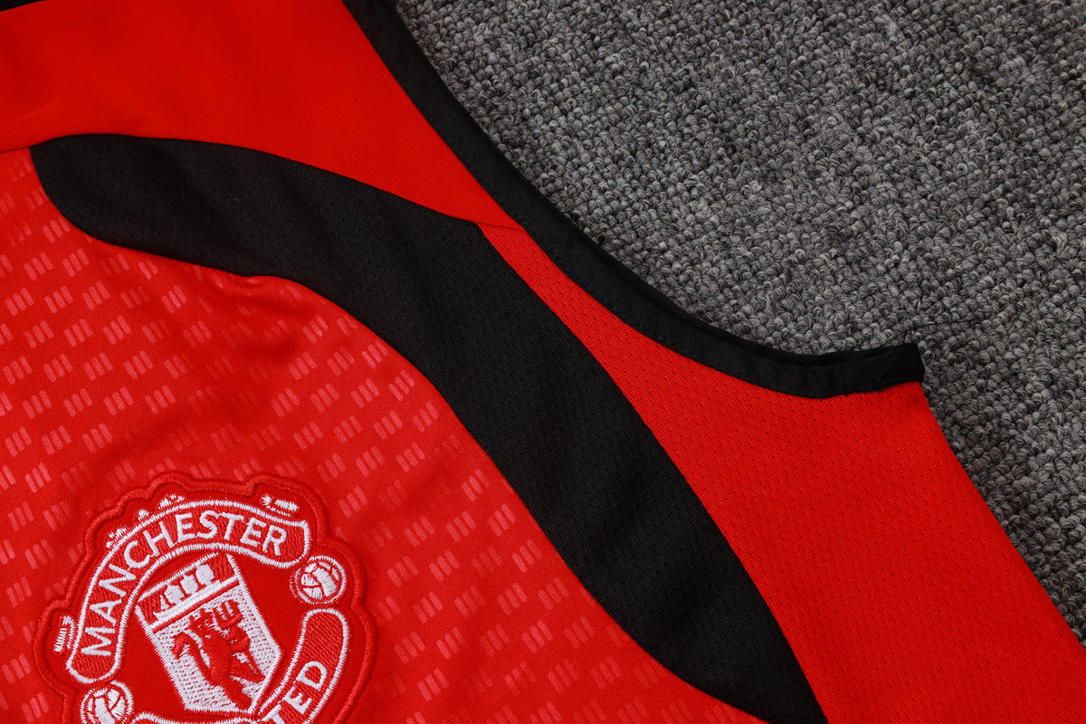 Manchester United 2627 Sleeveless Training Kit