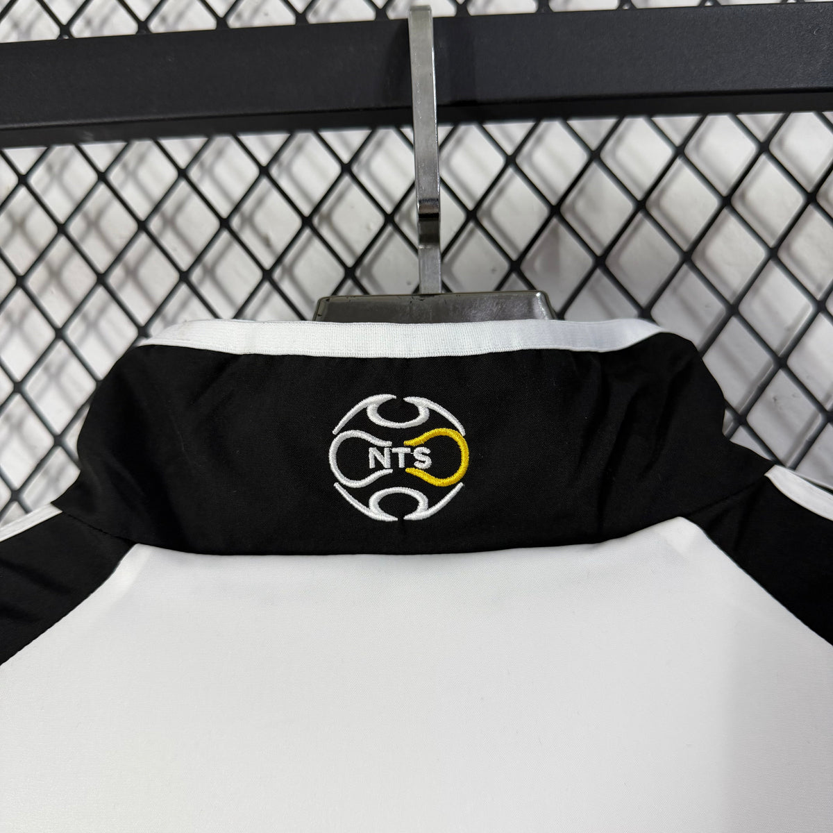 Threeleaf NTS collaboration edition Windbreaker