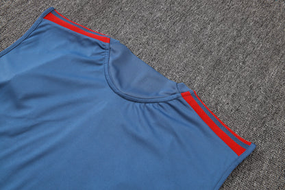 Bayern 2627 Sleeveless Training Kit  Dark green